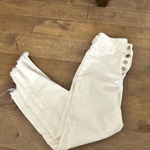 EUC American Eagle White Distressed high rise skinny ankle jeans. Size 0 Short